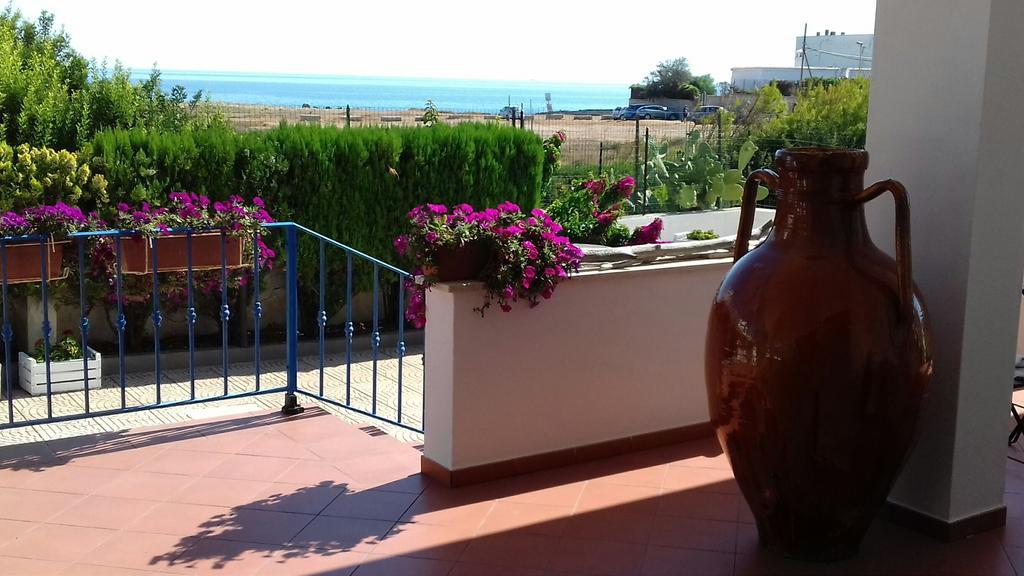 La Caletta Bed And Breakfast Torre Santa Sabina Extérieur photo